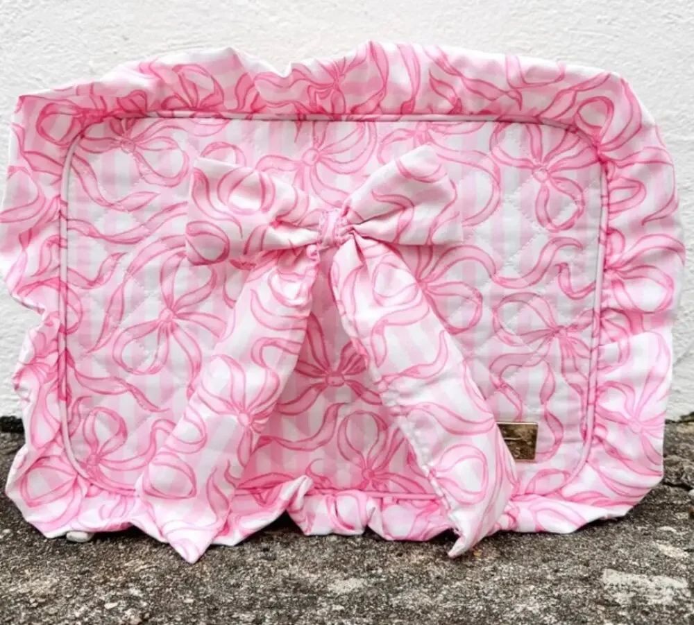 Hollis Quilted XL Pouch Pink Bow
